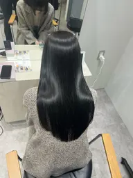 🎀カット＋低ダメージ縮毛矯正＋トリートメント🎀