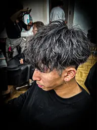 【学生人気No.1】U24限定 ⚜️men'sカット➕選べるパーマ➕クイックスパトリートメント⚜️ #韓国