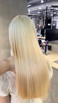 縮毛矯正履歴　✨ハイブリーチ✨＋ケアトリートメント