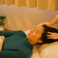 早めの予約でお得に💨癒しのハンドスパ付70分♪目元&肩首ドライヘッドスパ