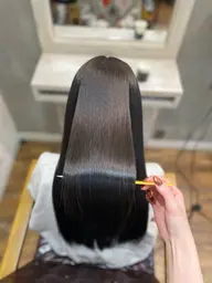 【当日限定】艶カラー+ULTOWA トリートメント+メンテナンスカット🩰💭7900円