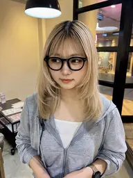 顔周りレイヤーカット