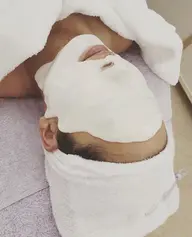 ご新規様限定。アドバンスコース エステ50分+美白透明感うるおいたっぷり石膏パック付き