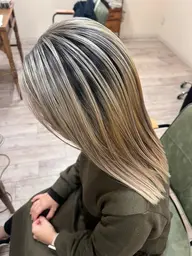 【🌸春限定🌸】最強Ｗカラー（ケアブリーチ＋オンカラー＋りんご幹細胞トリートメントのスペシャルケア）