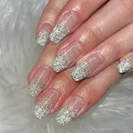 オフあり🙆🏻‍♀️ ハンドワンカラー  カラグラ  ラメグラ  ¥3500