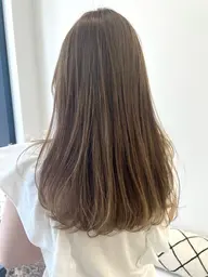 【ハイライト】ハイライト(ケアブリーチ)+COTAトリートメント