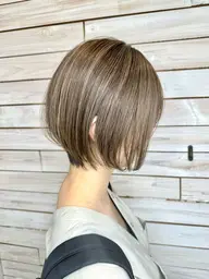 【20〜40代支持◎】白髪ぼかしハイライト×小顔ショート💇♀️