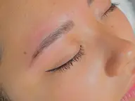 ナチュラルアイブロウリフト