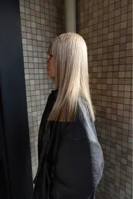 【冬イメチェンしたい方必見☀️】似合わせカット+ケアブリーチカラー+トリートメント◎【憧れのハイトーンに!】