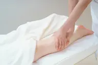 【脚のむくみもスッキリ★フット&レッグエステ】美容成分たっぷりのオイルと美容液で、足先から太ももまでを念入りケア！