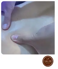 【オイルトリートメント上半身40分✨】リンパケアの資格を持つセラピストが施術致します🍀強い力加減お任せください！