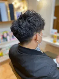 メンズパーマカット⭐️¥8900※平日13時以降からの施術になります(ツイストの場合は+¥1800となります)