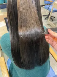 1年以上ご来店のお客様限定🌷カット＋ケアカラー(アディクシー、イルミナなど)＋2stepトリートメント＋プチヘッドスパ