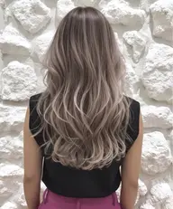 【外国人風♪】3Dハイライト+フルカラー ¥13500 ※ケアブリーチ変更可