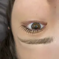 まつ毛パーマorパリジェンヌラッシュリフト+ アイシャンプー ¥7,000