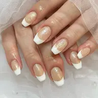 フレンチネイル🪞(指名予約550円)