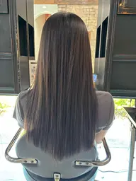 ♠️ナチュラルストレート♠️ コスメ(化粧品のお薬)ストレート+カット 癖は伸ばして柔らかな仕上がり!