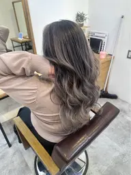 ミニモ限定【レディースバレイヤージュ】カット＋1ブリーチ＋カラー＋トリートメント25000円