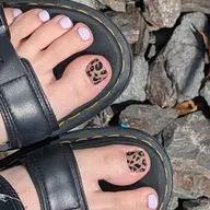 フット👣オフ込み🩷親指のみアート