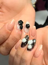 シンプル 🎀 持ち込みデザインネイル💅(デザイン２本)💋