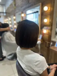 🍀人気Ｎｏ．1  レディースカット(ミディアム、ショート)🍀