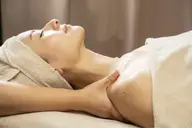 デコルテケアコース