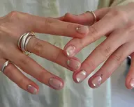 〈全員· リピーター〉 ◇ホイル/インク クリアベースデザインネイル¥6980