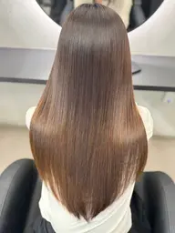 〈広がりを抑えたい方〉似合わせカット+透明感カラー+髪質改善ULTOWAトリートメント