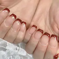 オフなし🦋フレンチネイル(ベースカラー追加+1100円)