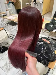 【秋冬やりたくなる!】ブリーチ込みワインレッドカラー🍷♥️
