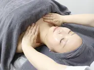 【満足度◎】小顔&たるみ★【美容液導入+小顔リンパケア】