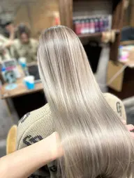 ハイトーンバレイヤージュ🐣【ブリーチ二回】コタトリートメント付き🌟ストレート仕上げorコテ巻き仕上げ💁‍♂️