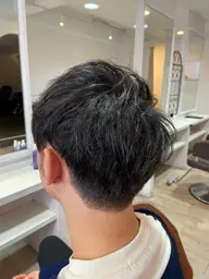 メンズ限定カラーかパーマか選べます。