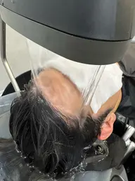 個室空間の、極上ヘッドスパ+頭浸浴