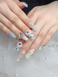 人気NO.1✨アート付け放題♪