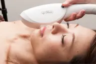 ◇LADIES◇顔脱毛＋光フェイシャル＋毛穴洗浄＋パック　¥10000