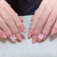 2月⭐️オフ無料⭐️🍒チップ＋ジェル長さだし⭐️持ち込みデザイン⭐️アート4️⃣本