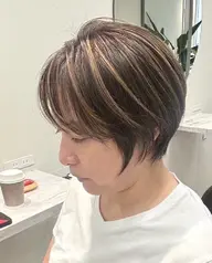 【カット無し】表面白髪ぼかしハイライト+トリートメント