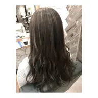 憧れの外国人風カラーに☆ハイライトorグラデーション+ヘアカラー＋カット