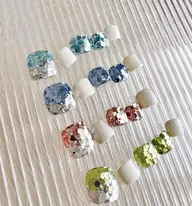 【セール中】韓国大人気ラメ+好きなカラー　ワンラメ、ワンカラー組み合わせなデザインですケア込み