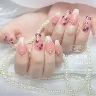 チップとスカルプジェル長さだし十本➕90分ジェルやり放題❤️スートンとシール付け放題❤️華やかパーツ2個無料❤️