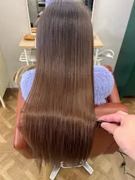 福井初✨最新トリートメント付きブリーチなし髪質改善カラー　美髪ワンカラー💖　※カットはついておりません。