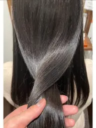 【ブリーチなし】💙寒色系カラー+Aujuaトリートメント💙