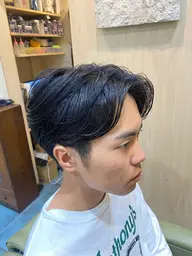 【汗でも崩れにくい自然なストレート👱】メンズカット＋曲がる縮毛矯正