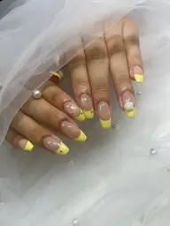 グラデーション・フレンチネイル