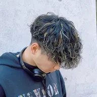 【大人気❗️】⚡️メンズカット+パーマ+ハイライトカラー+ダメージケア⚡️