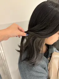 イヤリング・インナー・デザインカラー（ブリーチ込み）＋トリートメント