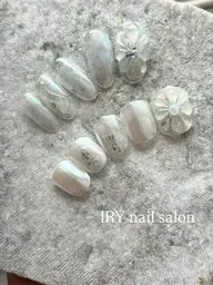 お好きなカラーで！ぷっくりフラワーネイル♡口コミ投稿でオフ無料✨ 期間限定初回500円オフ💓