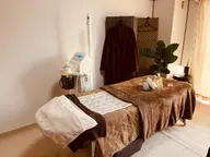 【小顔エステ】60分老廃物ゴリゴリ顔ツボマッサージコース