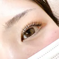 【新規様平日限定】まつげパーマ（ラッシュリフト）豊富なロットからデザインを選択♪根本からしっかり上げます^ ^